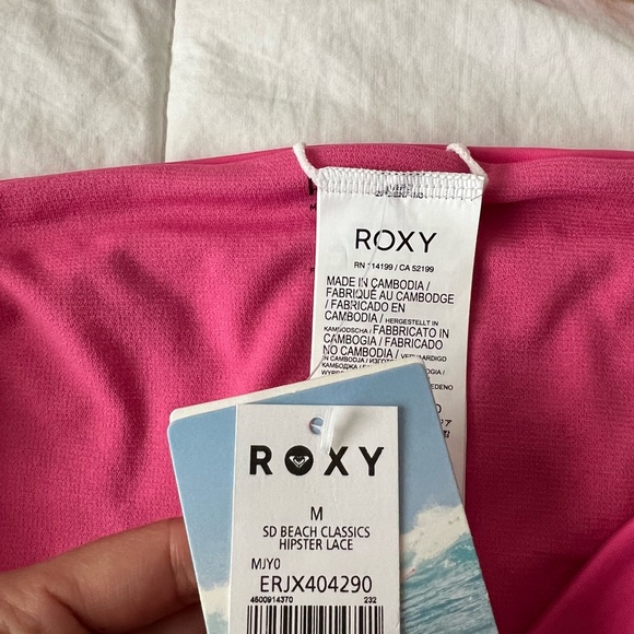 brand new Roxy swimsuit - Picture 5 of 8